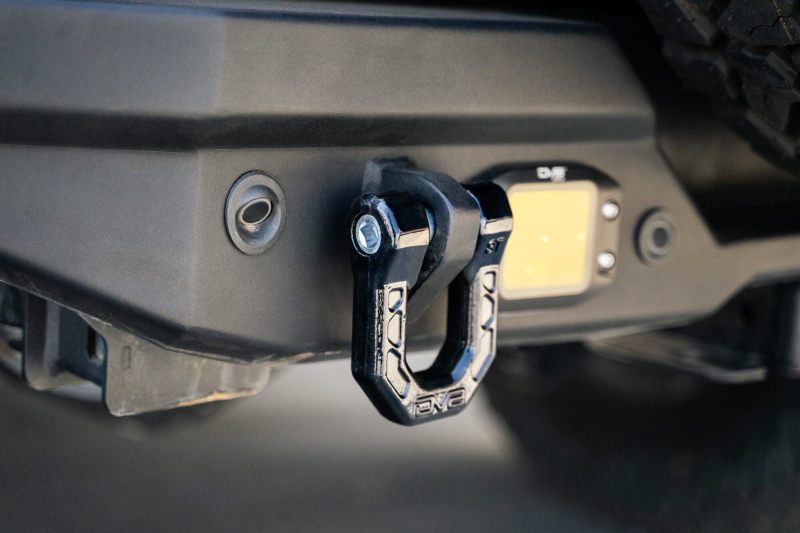 DV8 Offroad Elite Series D-Ring Shackles - Pair (Black)-thumbmail-4