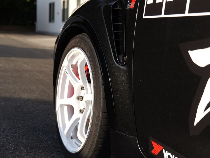 HKS GR COROLLA GZEA14H Fender Molding-thumbmail-2