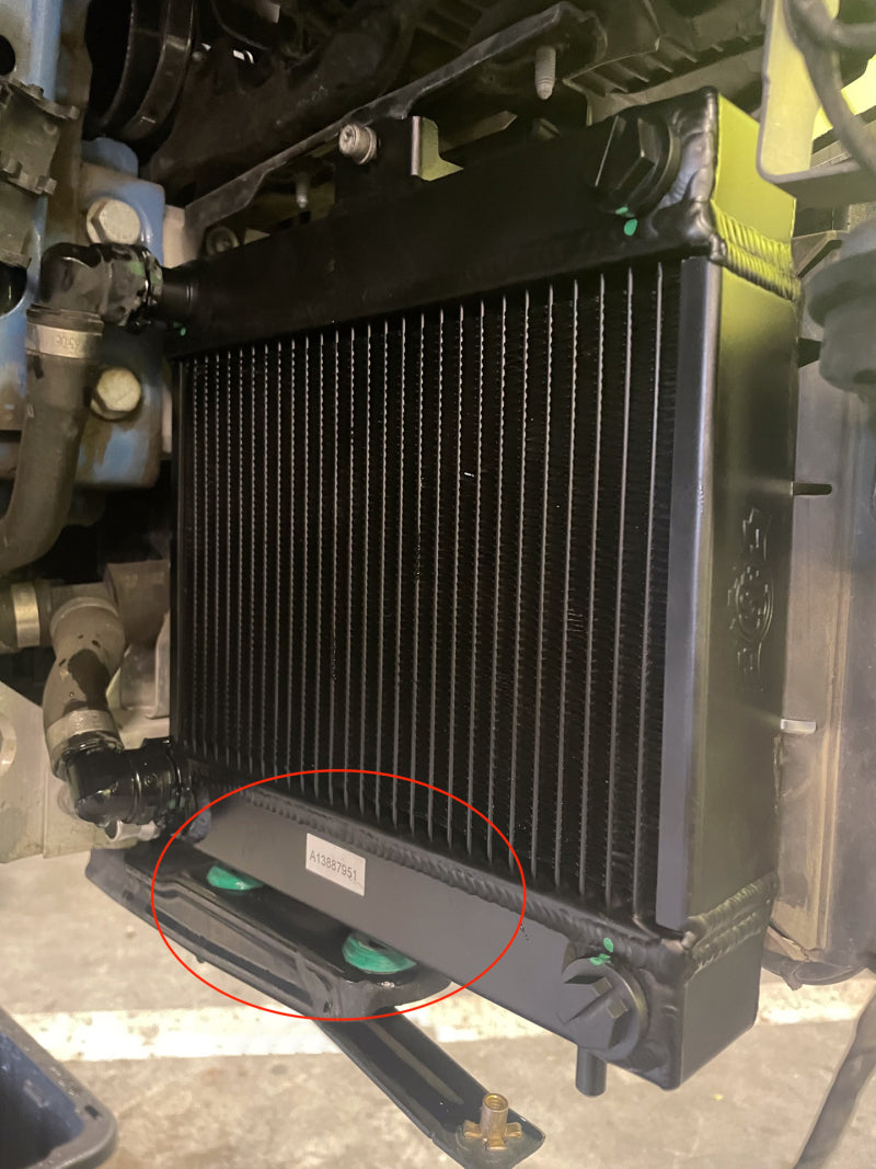 CSF BMW F8X M3/M4/M2C Auxiliary Radiators w/ Rock Guards (Sold Individually - Fits Left and Right-thumbmail-2