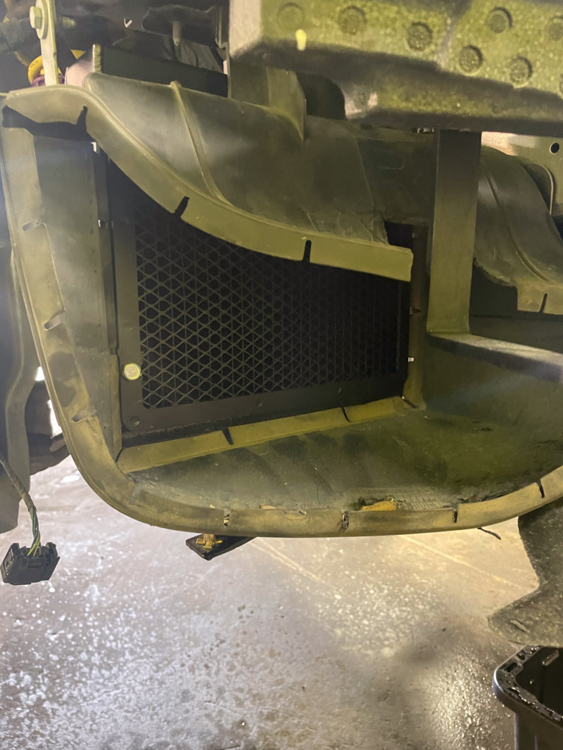 CSF BMW F8X M3/M4/M2C Auxiliary Radiators w/ Rock Guards (Sold Individually - Fits Left and Right-thumbmail-3
