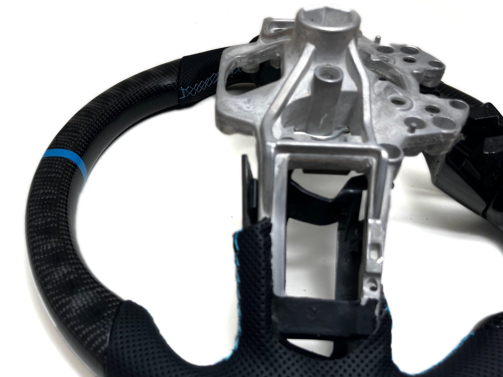 Ford Mustang Carbon Fiber Steering Wheel Option 4-thumbmail-3