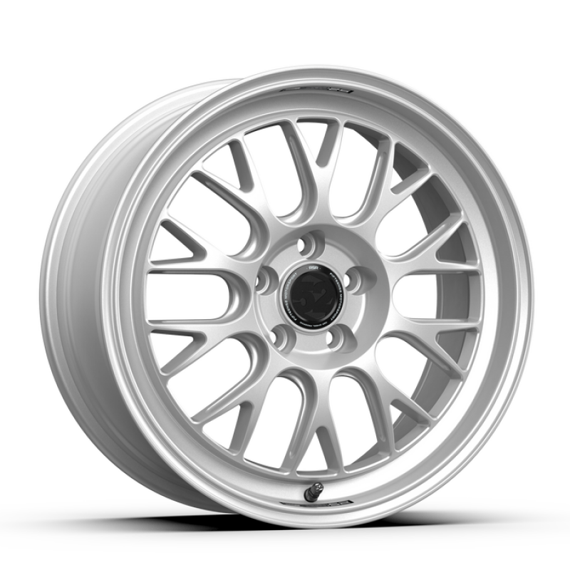 fifteen52 Holeshot RSR 18x8.5 5x112 42mm ET 57.1mm Center Bore Radiant Silver-thumbmail-2