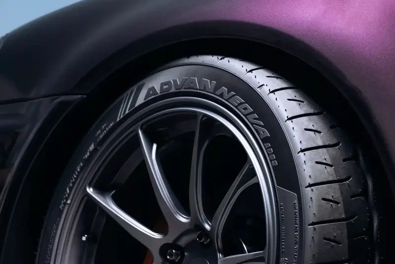 Yokohama Advan Neova AD09 Tire - 325/30R19 105W XL-thumbmail-5