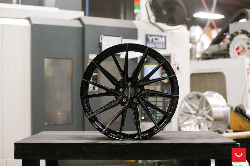 Vossen HF-4T - 20X10 - 5X120 - ET25 - Deep - 64.1 - GB - Right - Tesla Model S Plaid - F&R Wheel-thumbmail-1
