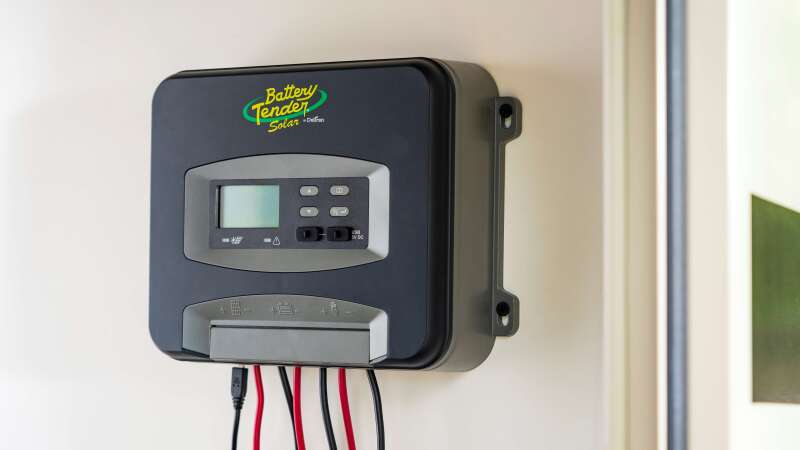 Battery Tender 30AMP MPPT/450W/12V Indoor Solar Controller System-thumbmail-1