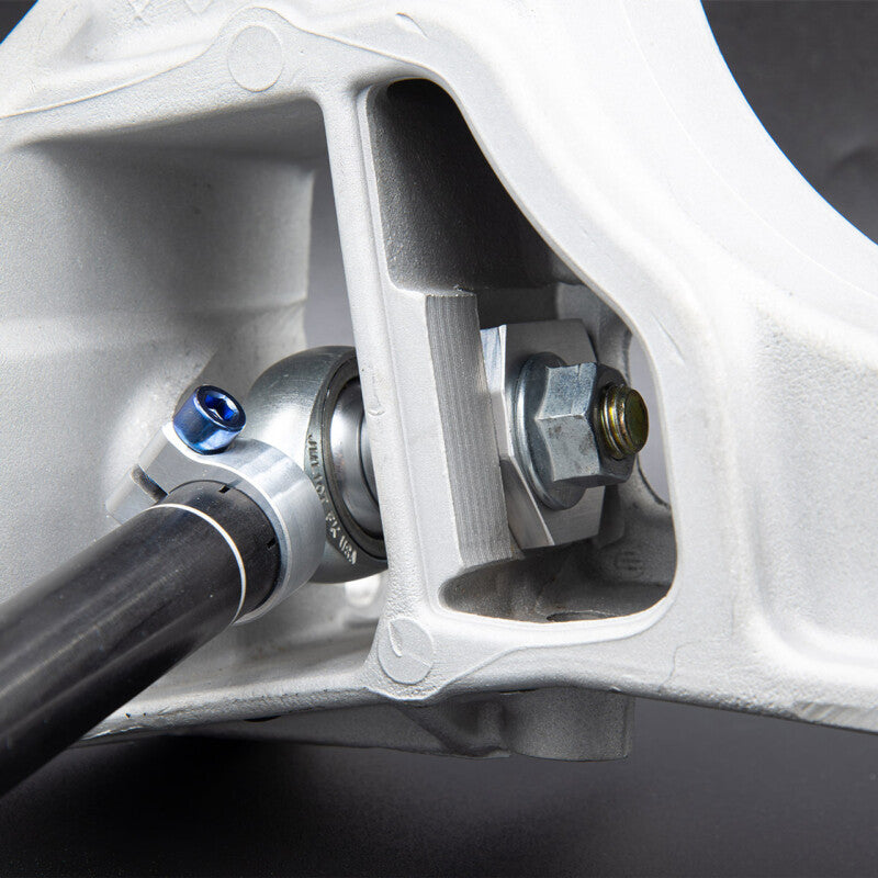 SPL Parts Porsche 996/997 Rear Toe Arms with Toe Eccentric Lockouts-thumbmail-2