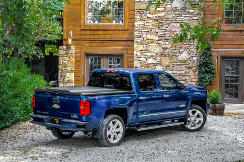 Undercover 24-25 Chevrolet Colorado Elite One Piece Bed Cover-thumbmail-8