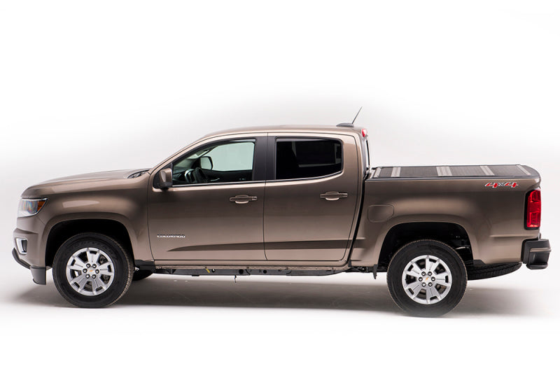 BAK 2023+ Chevy Colorado Crew Cab 5ft 2in Bed BAKFlip F1-thumbmail-4