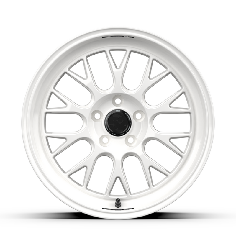 fifteen52 Holeshot RSR 18x9.5 5x114.3 38mm ET 73.1mm Center Bore Rally White-thumbmail-2