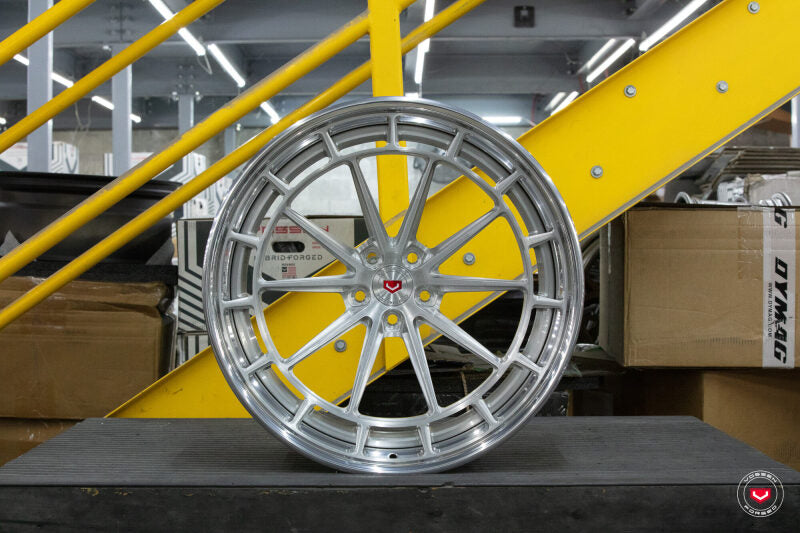 Vossen LC3-04 - 3 Piece - 22x9.5 - 5x130 - ET50 - Brushed Ctr/Polish Lip - Bentley Continental - Frt-thumbmail-1