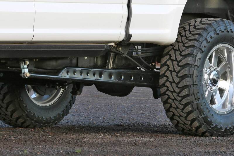 Fabtech 2023+ Ford F250/F350 4WD Super Duty Floating Rear Traction Bar System-thumbmail-2