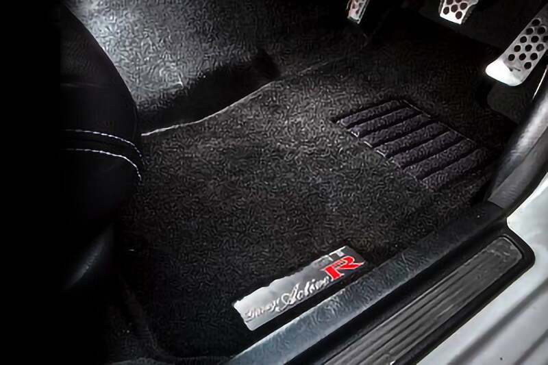 GReddy Garage 89-94 Nissan Skyline GT-R R32 Floor Mat Set-thumbmail-2