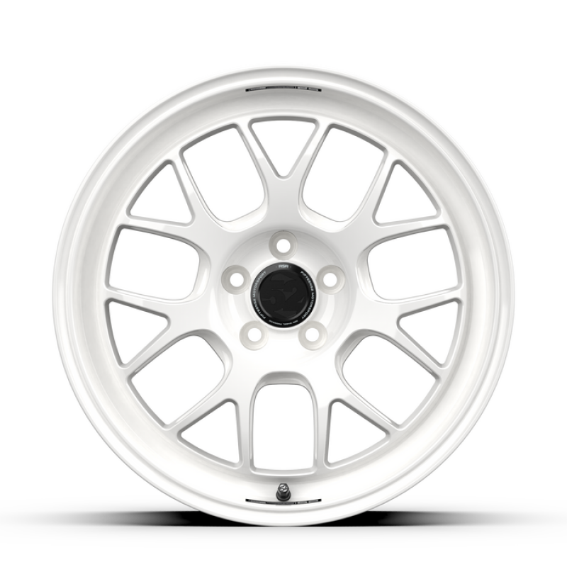 fifteen52 Apex RSR 18x9.5 5x114.3 38mm ET 73.1mm Center Bore Rally White-thumbmail-3