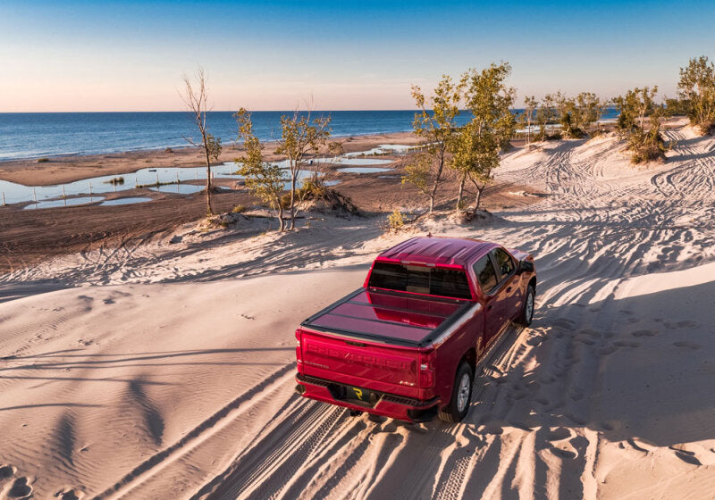 UnderCover 15-17 GMC/Chevy Canyon/Colorado 72in Fusion Bed Cover - Pull Me Over Red-thumbmail-26