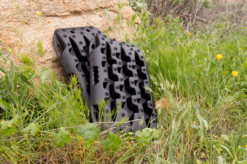 DV8 Offroad DV8 Xtract Mini Traction Board | Pair | Black-thumbmail-6