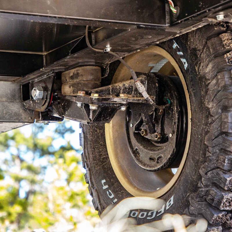 Timbren 2000lb HD Axle-Less Trailer Suspension w/ 4in Lift Spindle & Brake Flange-thumbmail-3