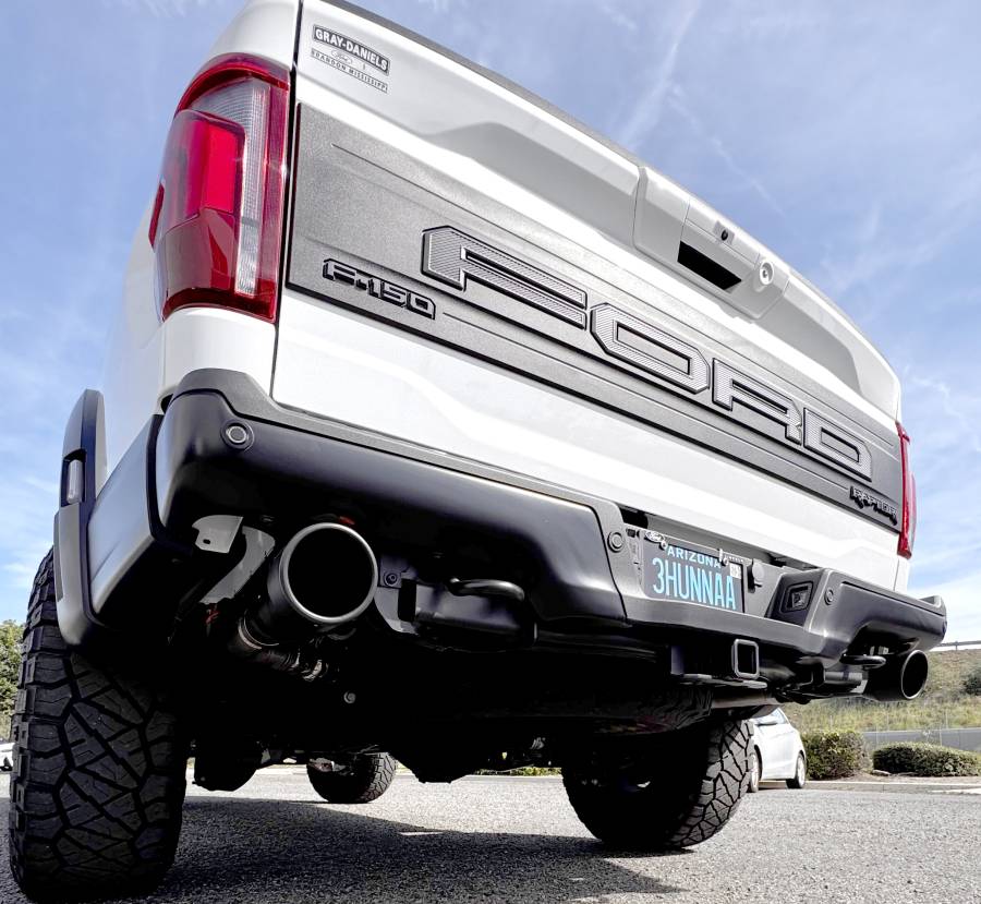 Gibson 69553-B dual split cat-back exhaust with black tips for Ford F-150 Raptor, view 3