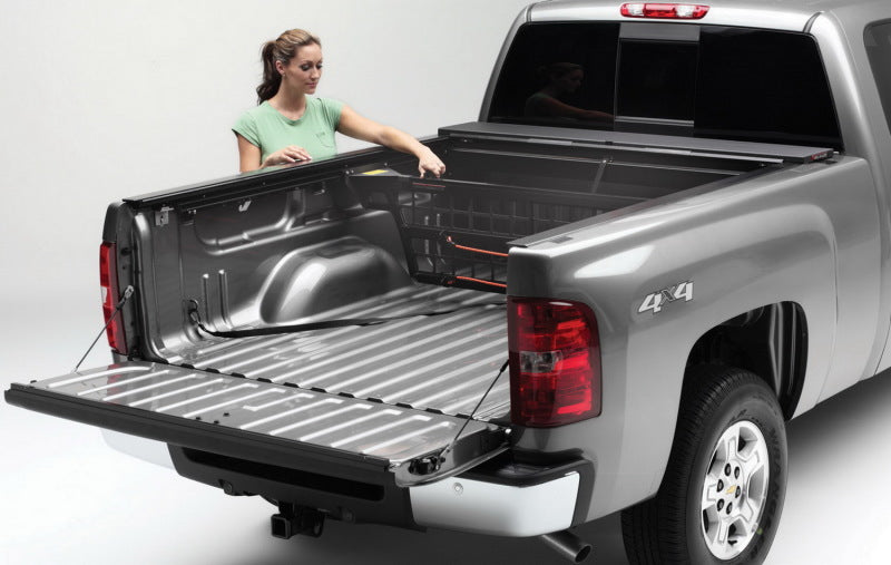 Roll-N-Lock 15-18 Chevy Colorado/Canyon XSB 59-2/16in Cargo Manager