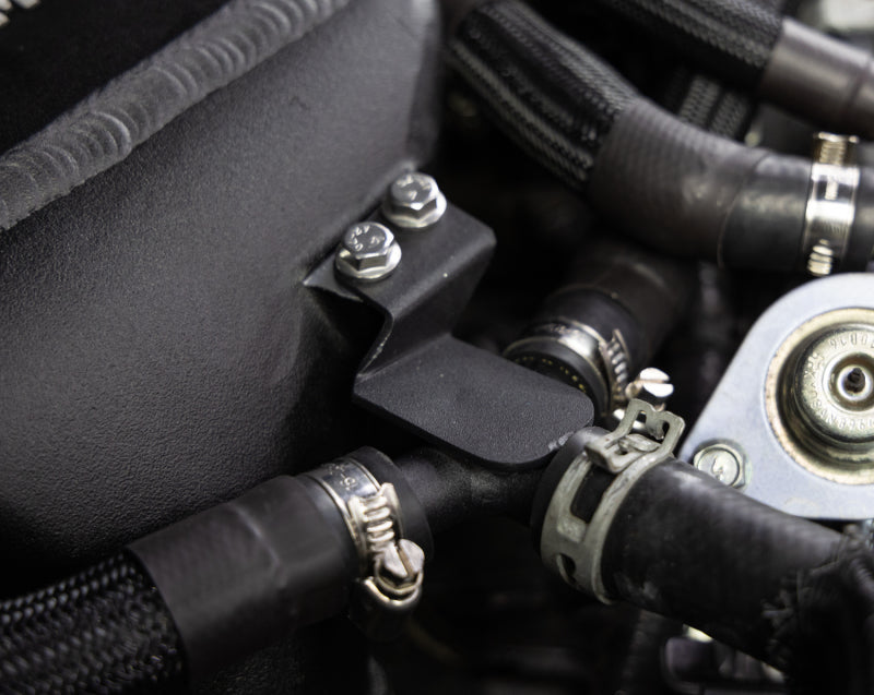 Mishimoto 2016+ Infiniti Q50/60 3.0T Performance Air-To-Water Intercooler Kit-thumbmail-8