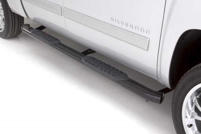 Lund 15-17 Chevy Colorado Crew Cab 5in. Oval Curved Steel Nerf Bars - Black-thumbmail-1