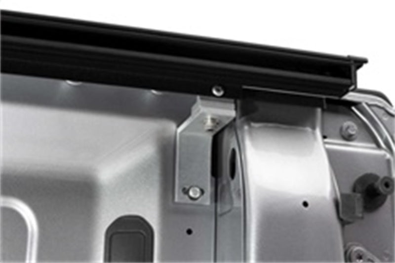 Roll-N-Lock 15-19 Chevrolet Colorado/GMC Canyon 71-1/2in A-Series Retractable Tonneau Cover-thumbmail-9
