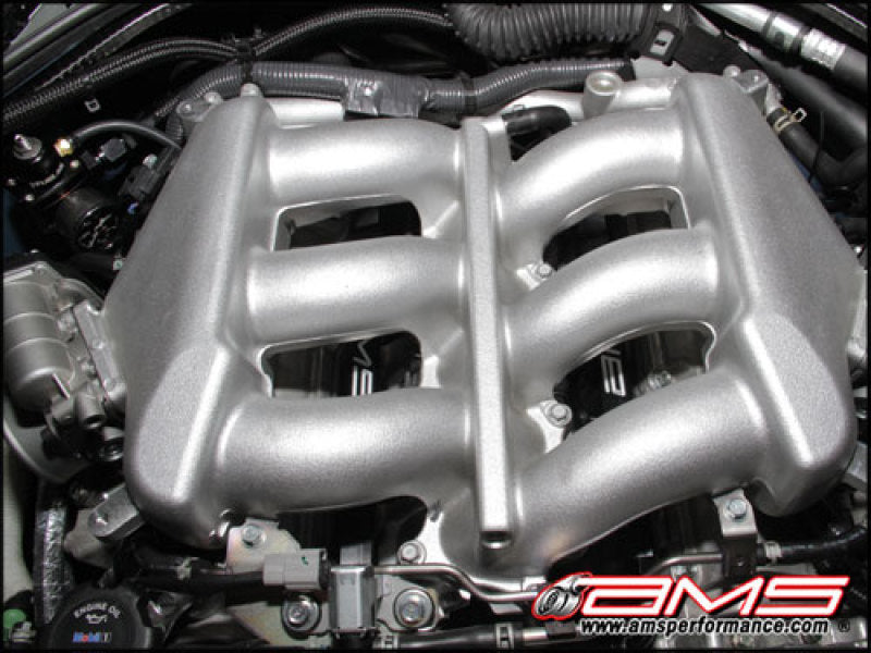 AMS Performance 2009+ Nissan GT-R R35 Alpha Fuel Rail Kit w/Regulator - Black-thumbmail-1