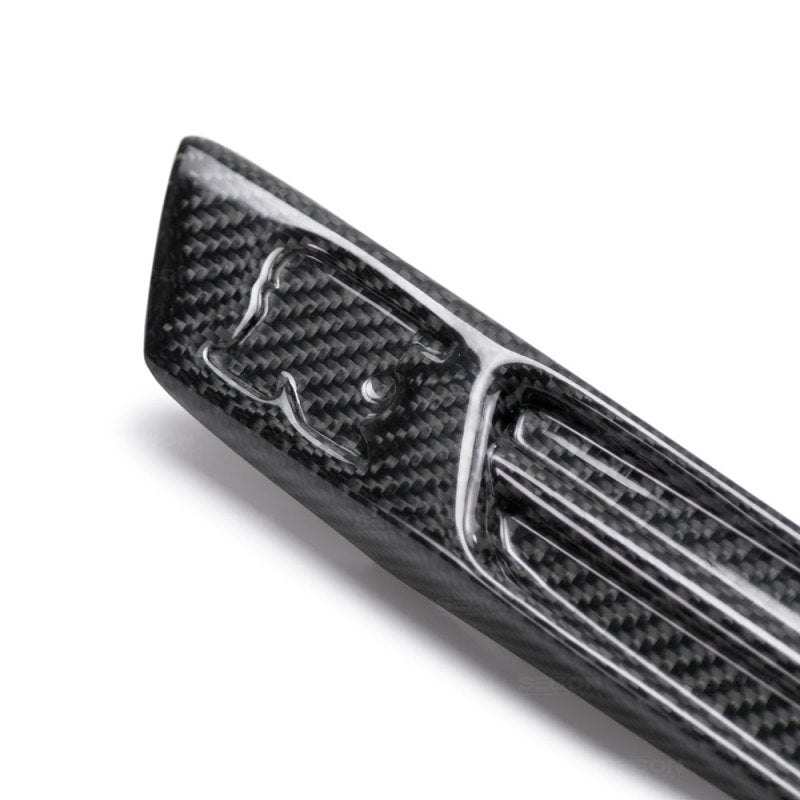 Seibon 09-10 Nissan GTR R35 Carbon Fiber Fender Duct Logos (Pair)-thumbmail-1