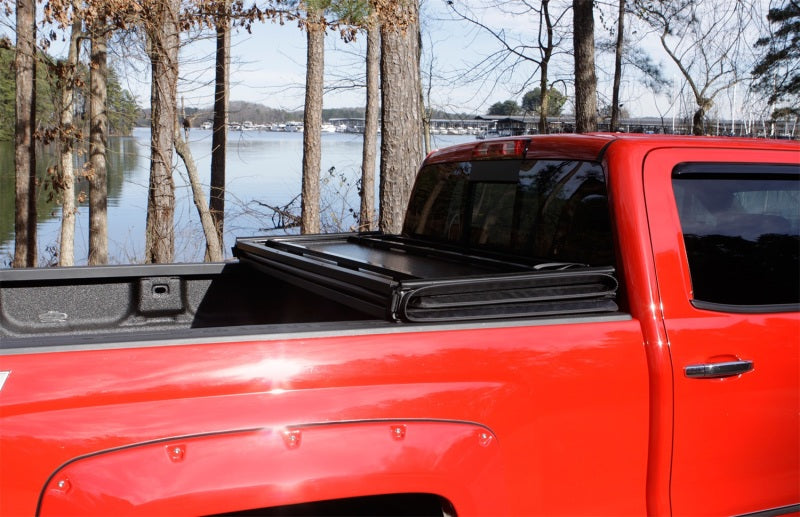 Lund 15-17 Chevy Colorado Fleetside (6ft. Bed) Hard Fold Tonneau Cover - Black-thumbmail-8