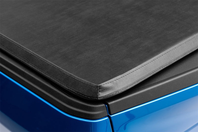 Lund 04-12 Chevy Colorado (5ft. Bed) Genesis Tri-Fold Tonneau Cover - Black-thumbmail-11