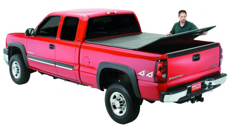 Lund 04-12 Chevy Colorado (5ft. Bed) Genesis Tri-Fold Tonneau Cover - Black-thumbmail-16