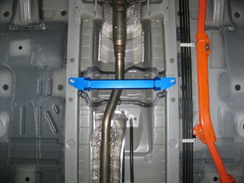 Cusco Power Brace Floor Center Toyota Prius C Aqua-thumbmail-1