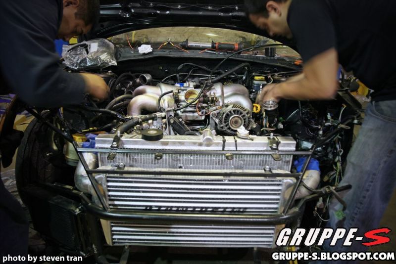 Mishimoto Universal Silver G Line Bar & Plate Intercooler Overall Size: 24.5x11.75x3 Core Size: 17.5-thumbmail-18