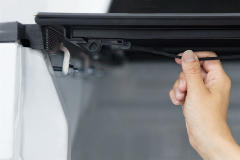 Access LOMAX Pro Series Tri-Fold Cover 15-19 Chevy Colorado 5ft Bed - Blk Diamond Mist-thumbmail-17