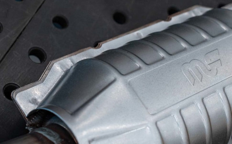 MagnaFlow Conv Univ 2.25in Inlet/Outlet Center/Center Round 9in Body L x 5.125in W x 13in Overall L-thumbmail-20