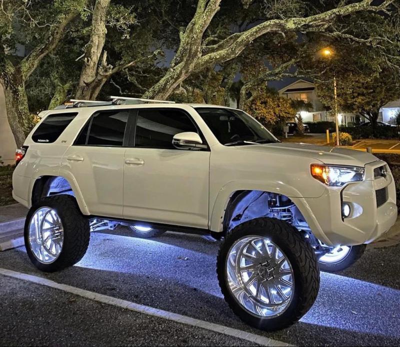 Oracle LED Illuminated Wheel Rings - White-thumbmail-41