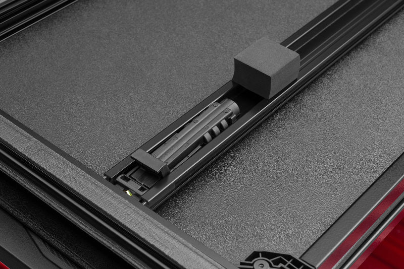 Lund 15-17 Chevy Colorado Fleetside (5ft. Bed) Hard Fold Tonneau Cover - Black-thumbmail-22