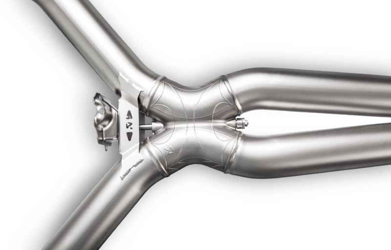 Akrapovic 16-17 AMG C63 Coupe Evolution Line Cat Back (Titanium) w/ Carbon Tips (Req. Link Pipe)-thumbmail-4