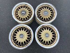 BBS LM 19x9 5x120 ET27 Gold Center / Diamond Cut Lip Wheel -82mm PFS/Clip Required